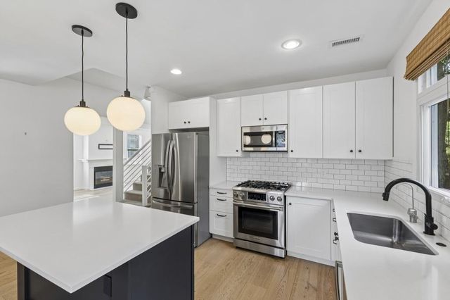 846 Saint Charles Avenue NE B, Atlanta, GA 30306