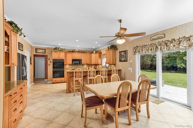 9 Redwood Lane, Miller Place, NY 11764