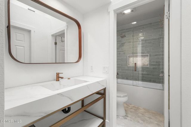5473 Spanish Oak Lane G, Oak Park, CA 91377