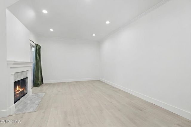 5473 Spanish Oak Lane G, Oak Park, CA 91377