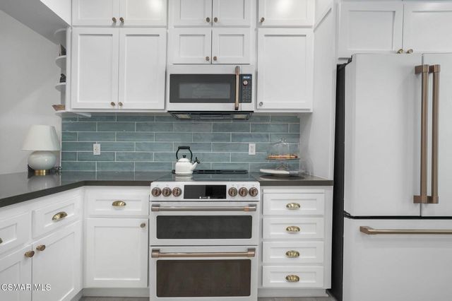 5473 Spanish Oak Lane G, Oak Park, CA 91377