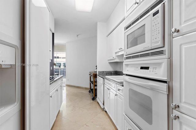 4779 Collins Ave 1908, Miami Beach, FL 33140