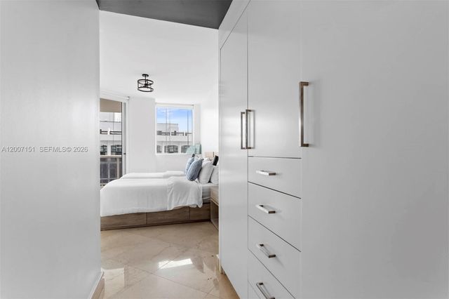 4779 Collins Ave 1908, Miami Beach, FL 33140