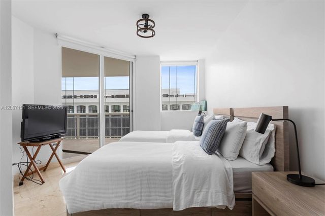 4779 Collins Ave 1908, Miami Beach, FL 33140