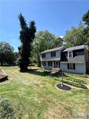 10247 Finlandia Ln, Mechanicsville, VA 23116