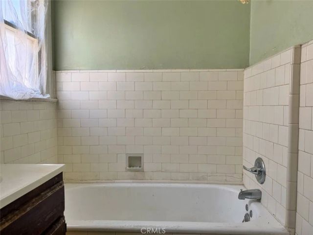 2510 3rd Avenue, Los Angeles, CA 90018