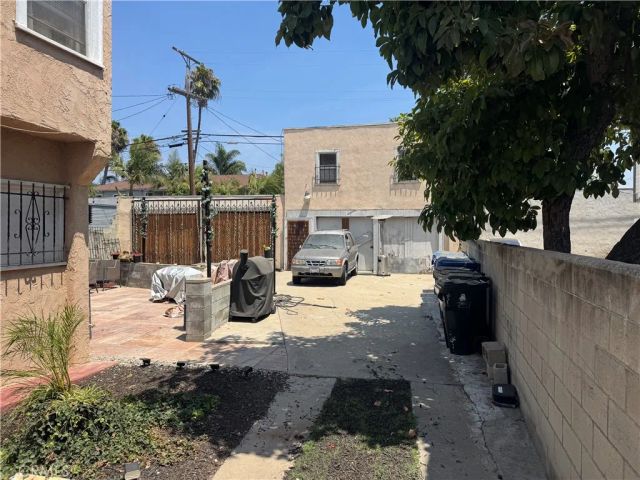 2510 3rd Avenue, Los Angeles, CA 90018