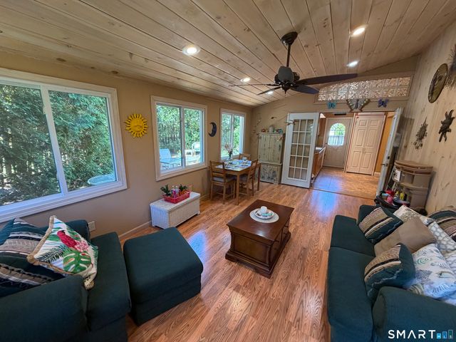 214 North Hoadley Street, Naugatuck, CT 06770