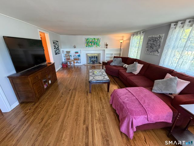 214 North Hoadley Street, Naugatuck, CT 06770