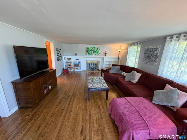 214 North Hoadley Street, Naugatuck, CT 06770