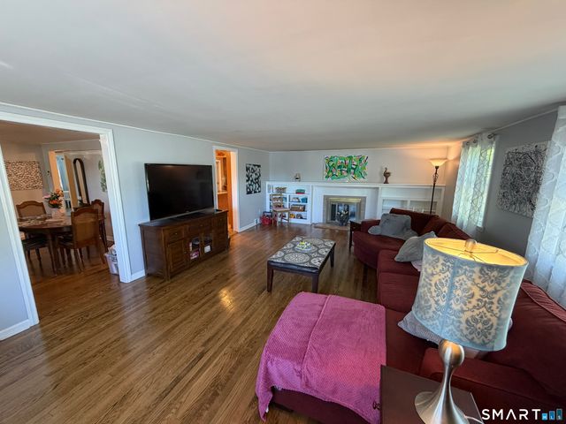 214 North Hoadley Street, Naugatuck, CT 06770