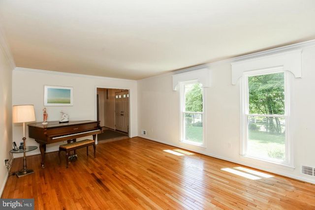 8712 SEVEN LOCKS RD, Bethesda, MD 20817