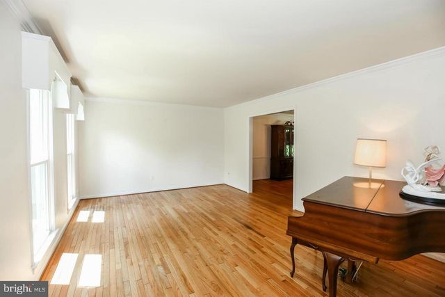 8712 SEVEN LOCKS RD, Bethesda, MD 20817