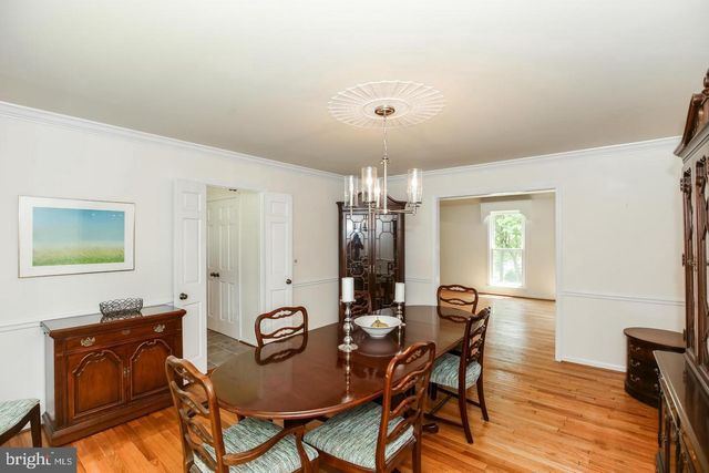 8712 SEVEN LOCKS RD, Bethesda, MD 20817