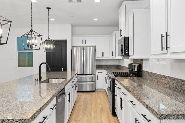 29120 Tanoak, Lake Elsinore, CA 92530