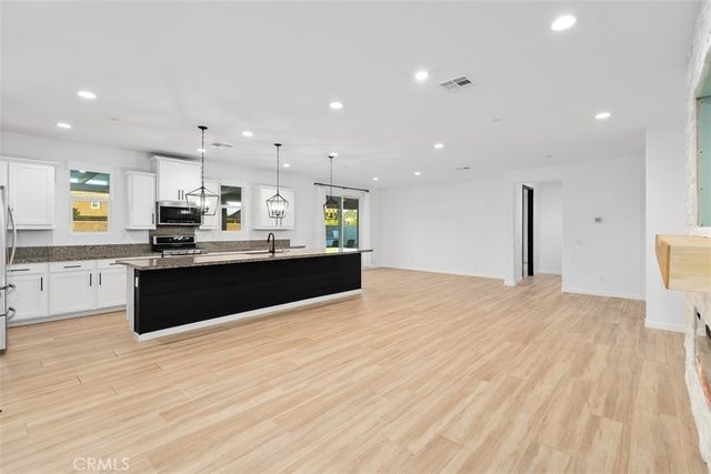 29120 Tanoak, Lake Elsinore, CA 92530