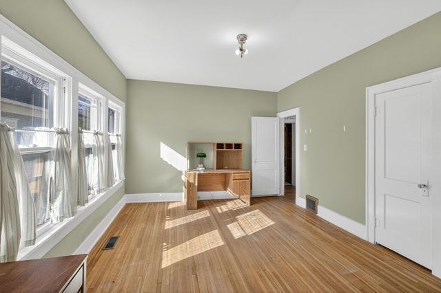 939 N Litchfield Ave, Wichita, KS 67203