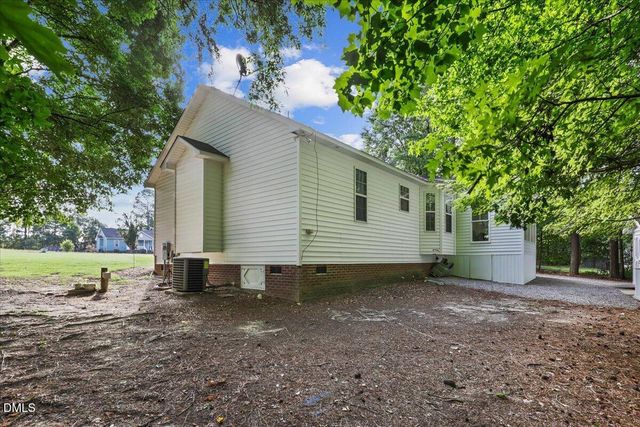 618 Lockwood Drive, Clayton, NC 27527