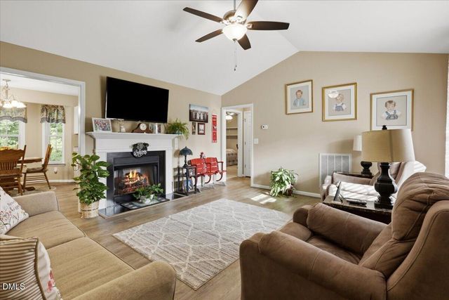 618 Lockwood Drive, Clayton, NC 27527