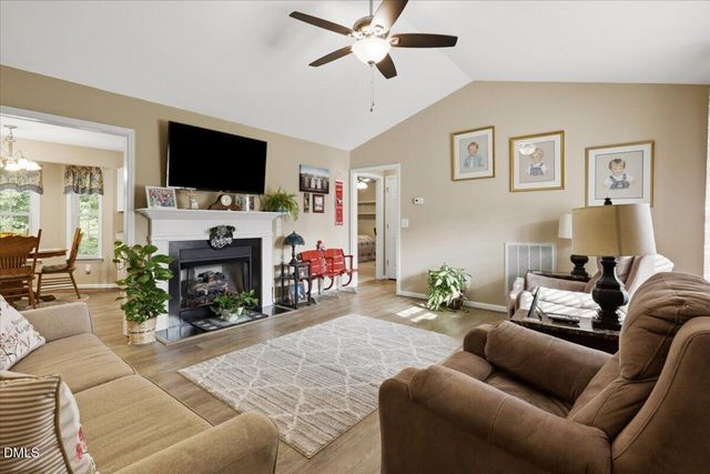 618 Lockwood Drive, Clayton, NC 27527