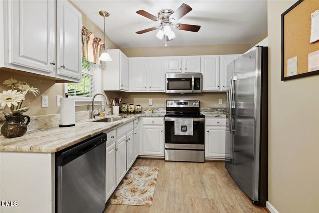 618 Lockwood Drive, Clayton, NC 27527