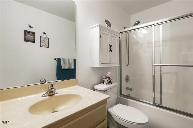 618 Lockwood Drive, Clayton, NC 27527