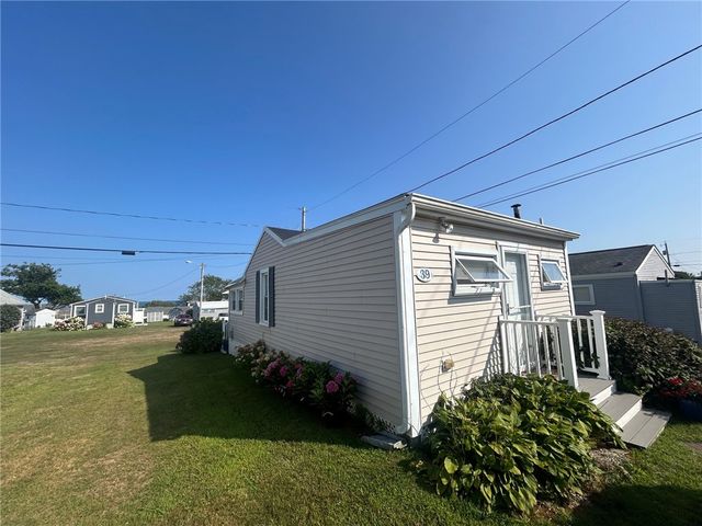 64 Burnside Avenue, Narragansett, RI 02882