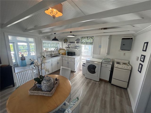 64 Burnside Avenue, Narragansett, RI 02882