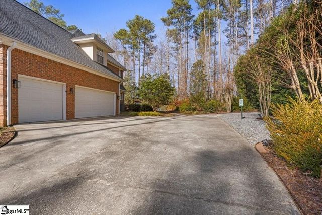 30 Winged Foot Court, Spartanburg, SC 29306