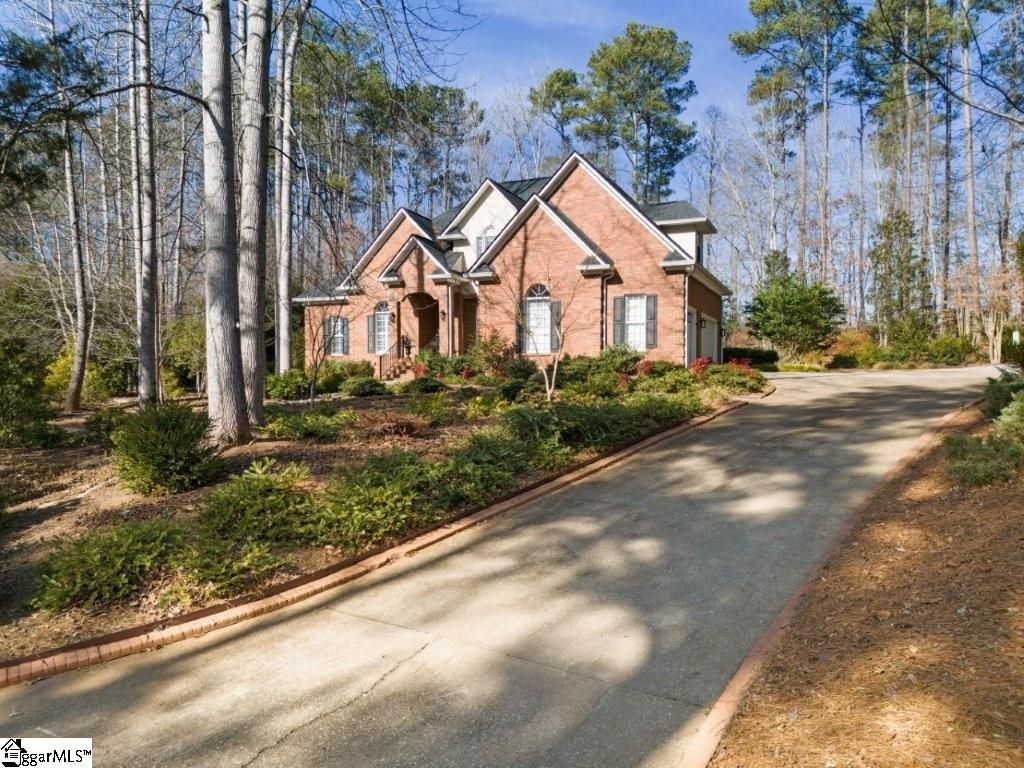 30 Winged Foot Court, Spartanburg, SC 29306