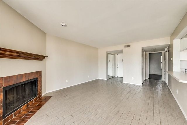 2505 Wedglea Drive 121, Dallas, TX 75211