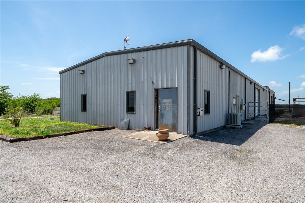 8808 County Road 1458, Taft, TX 78390 — exterior