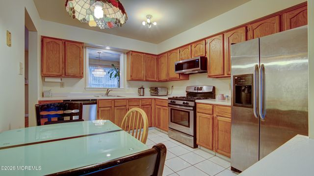 104 Wellington Court 1-4, Manalapan, NJ 07726
