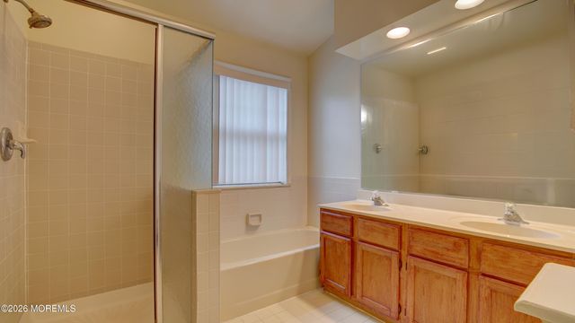 104 Wellington Court 1-4, Manalapan, NJ 07726