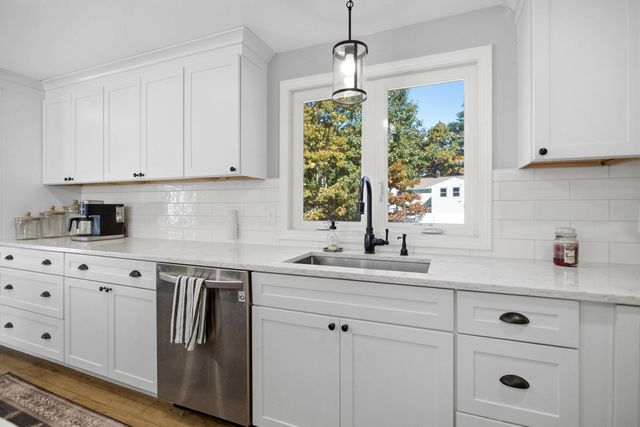 7 Tokanel Road, Windham, NH 03087