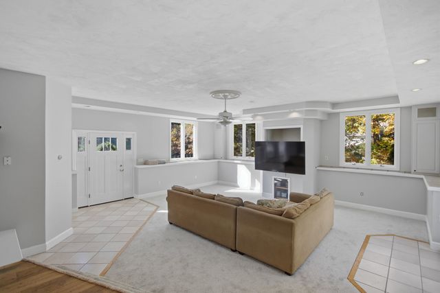 7 Tokanel Road, Windham, NH 03087