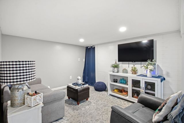 7 Tokanel Road, Windham, NH 03087