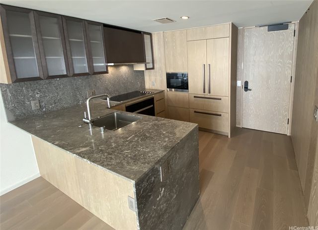 1000 Auahi Street 2607, Honolulu, HI 96814