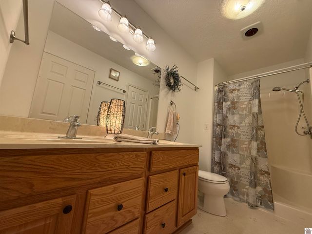 454 Snow Rd, Murray, KY 42071
