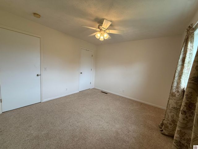454 Snow Rd, Murray, KY 42071