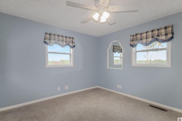 454 Snow Rd, Murray, KY 42071
