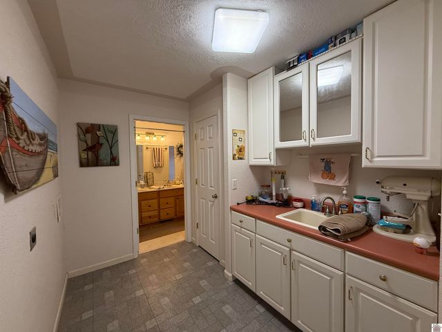 454 Snow Rd, Murray, KY 42071