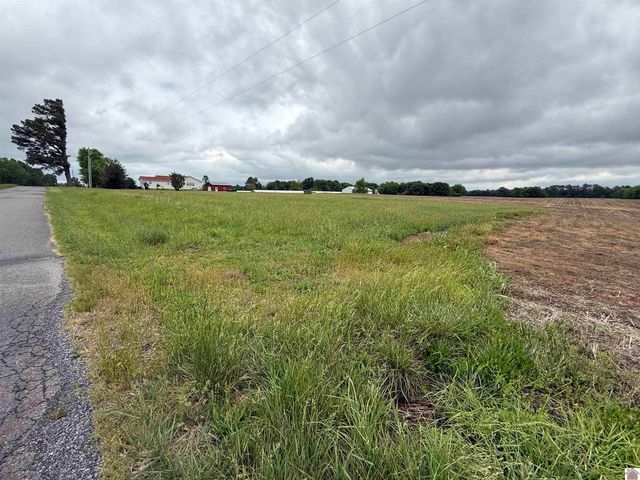 454 Snow Rd, Murray, KY 42071
