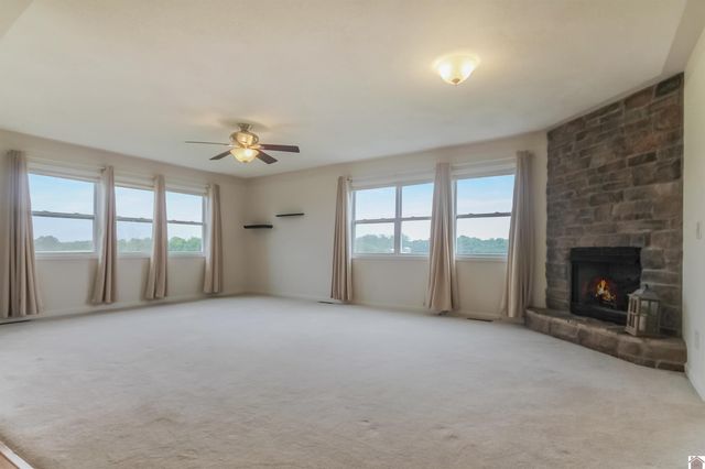 454 Snow Rd, Murray, KY 42071
