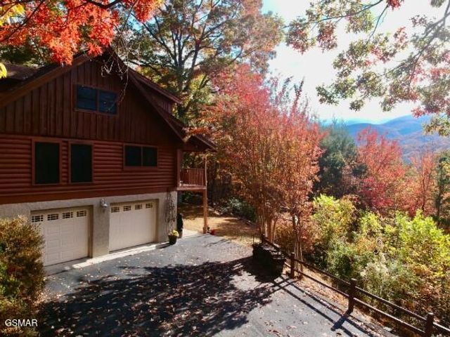 549 Geneva Drive, Gatlinburg, TN 37738