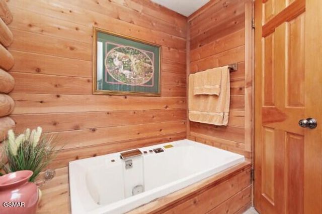 549 Geneva Drive, Gatlinburg, TN 37738