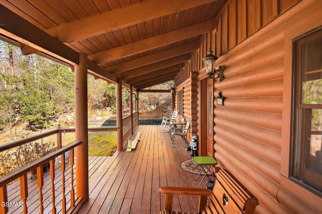 549 Geneva Drive, Gatlinburg, TN 37738