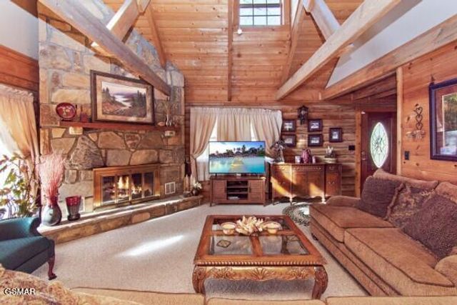 549 Geneva Drive, Gatlinburg, TN 37738