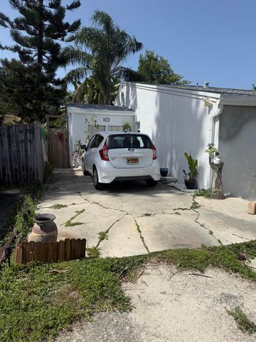 407 W Palm Street, Lantana, FL 33462