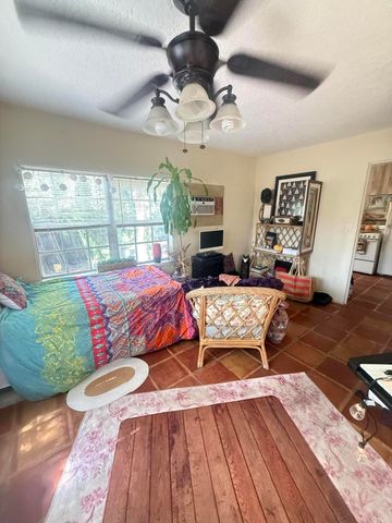 407 W Palm Street, Lantana, FL 33462